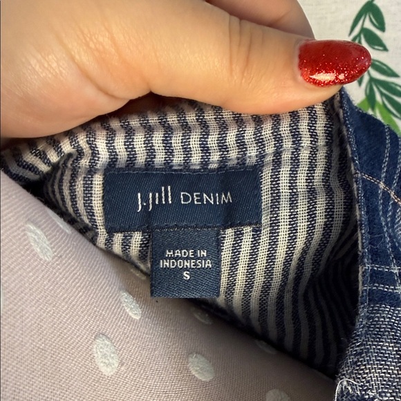 J. Jill Denim Blue and White Plaid Buttondown Shirt E2 - Picture 2 of 3